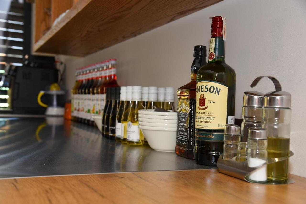 Merak Rooms & Caffe Bar Szabács Kültér fotó