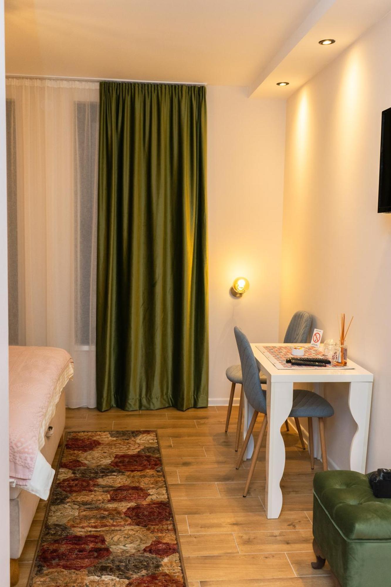 Merak Rooms & Caffe Bar Szabács Kültér fotó