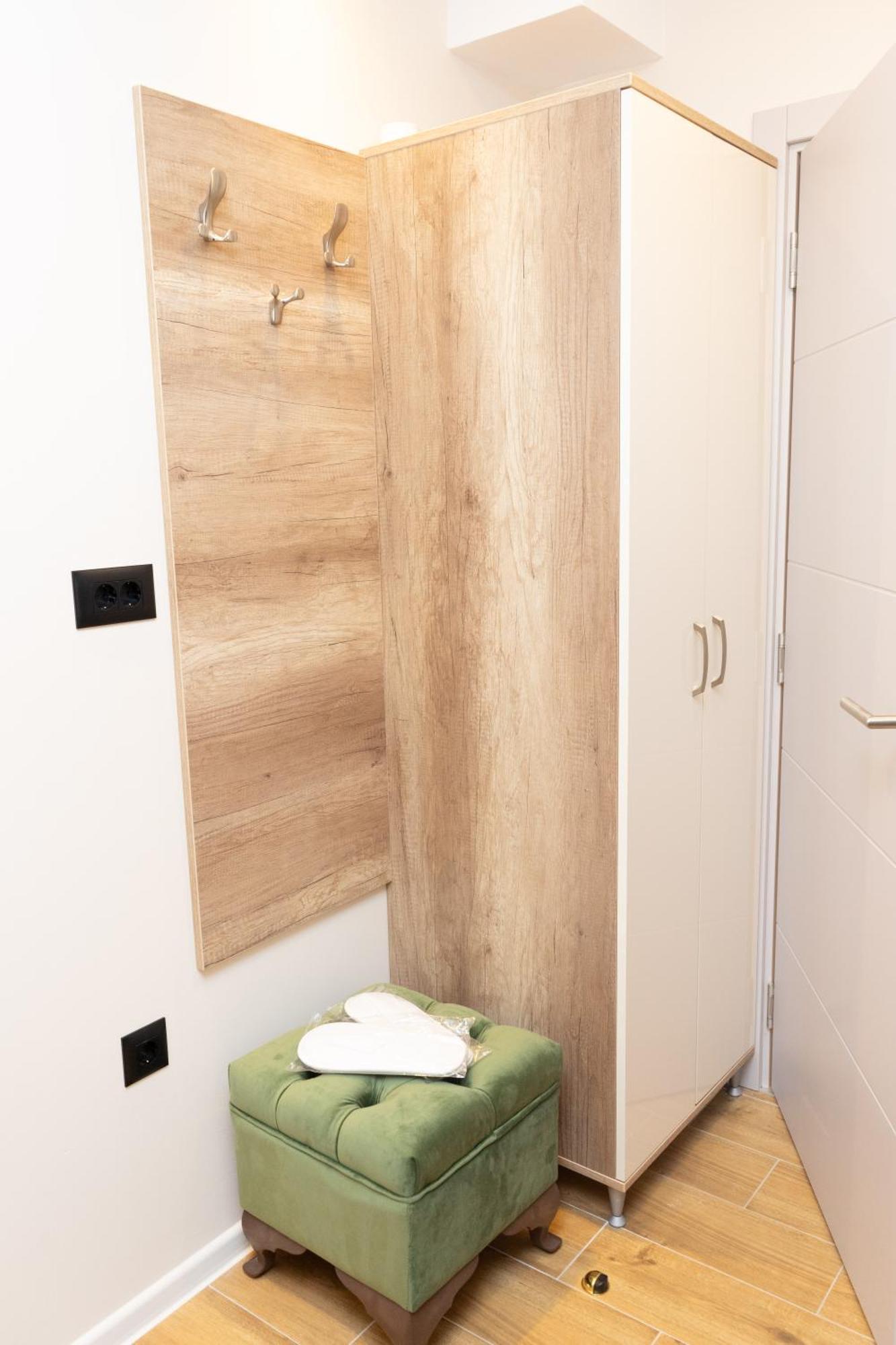 Merak Rooms & Caffe Bar Szabács Kültér fotó