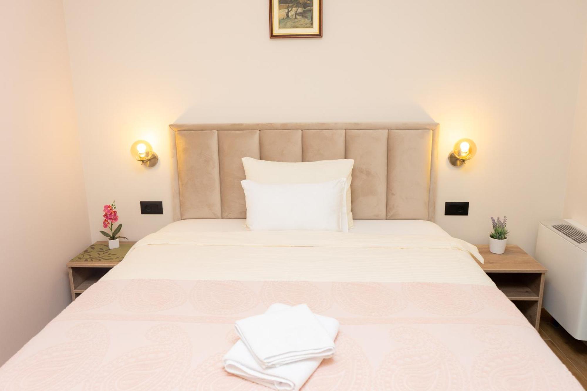 Merak Rooms & Caffe Bar Szabács Kültér fotó
